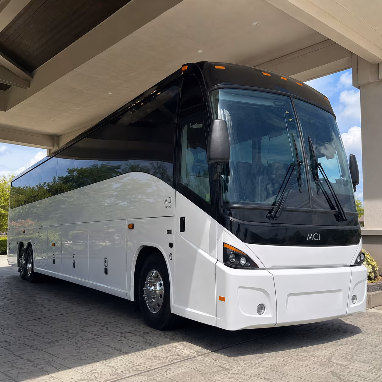 everett charter bus rental exterior