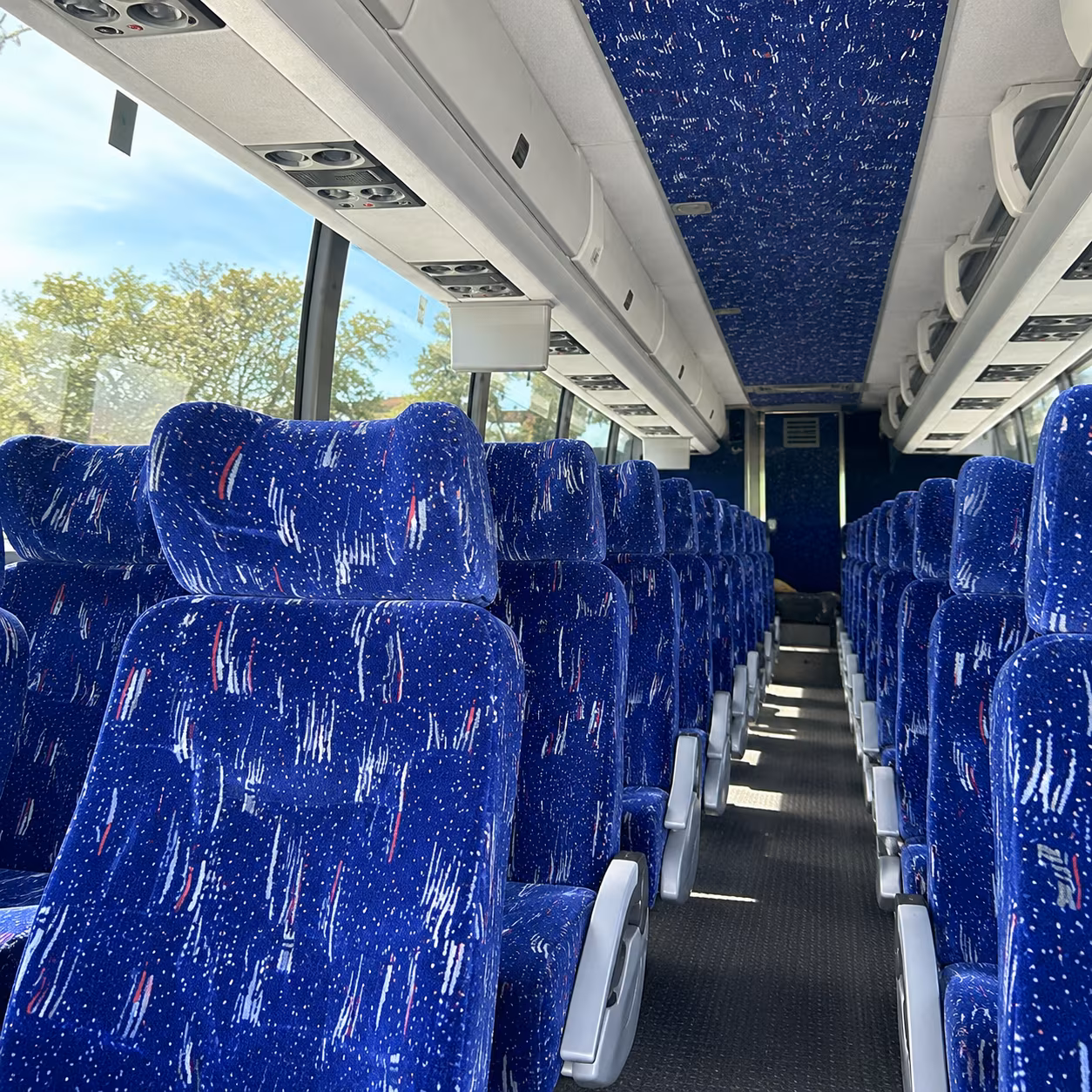 everett charter bus rental