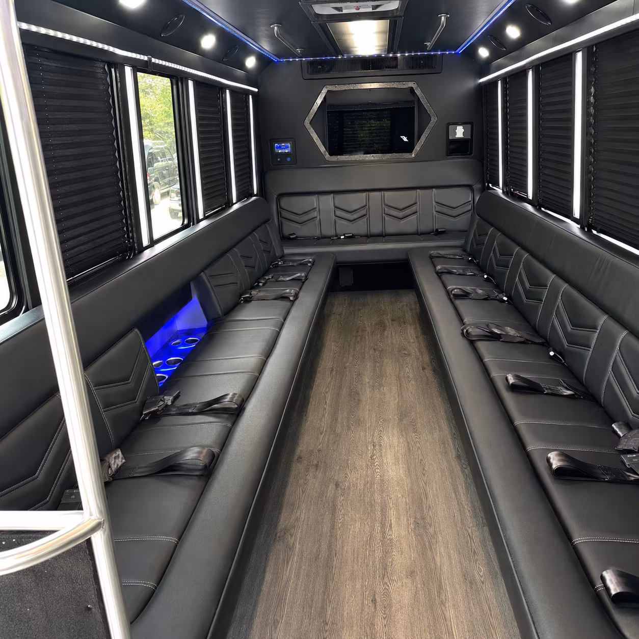 everett prom transportation