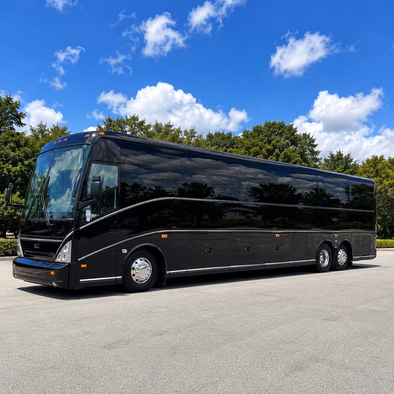 everettcoachbuscompany com puts boeing tour groups and corporate events on the right bus