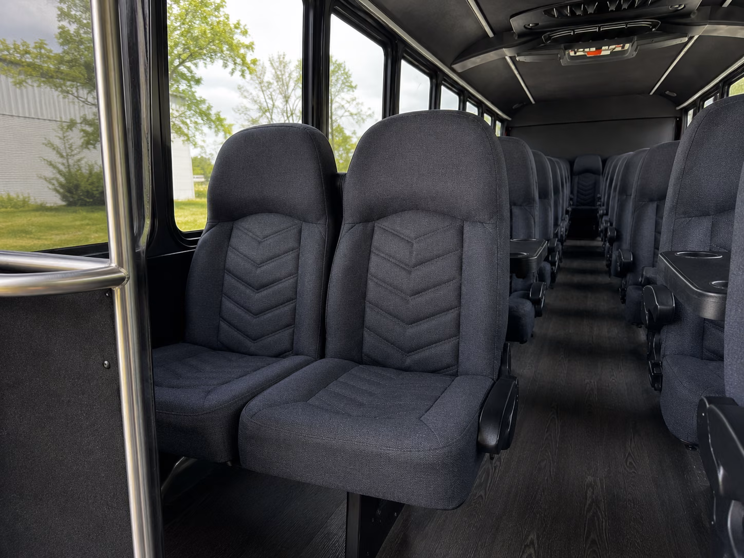 minibuses and party buses for every everett area prom group size